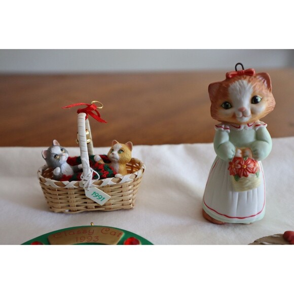 Lot Of 5 Hallmark Cat Kitty Feline Ornaments Picture Frame Sail Boat Basket - Picture 3 of 15